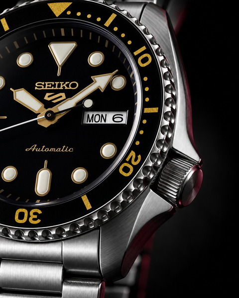 Seiko SRPD57K1 5 Sports SKX Series Automatic 42.5 mm Watch