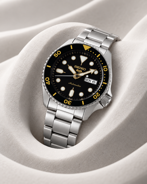Seiko SRPD57K1 5 Sports SKX Series Automatic 42.5 mm Watch