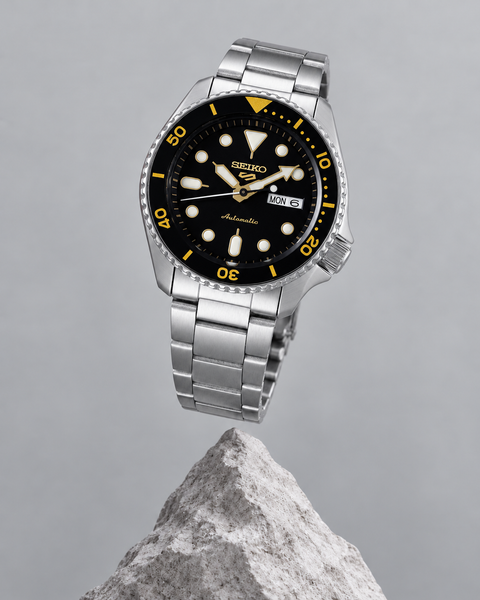 Seiko SRPD57K1 5 Sports SKX Series Automatic 42.5 mm Watch