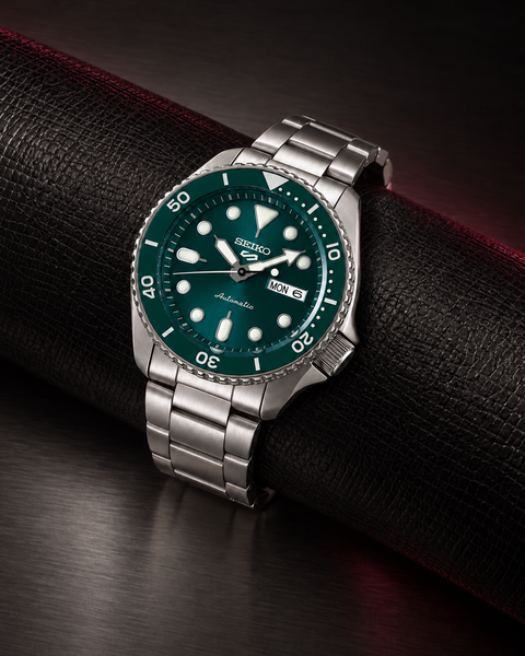 Seiko SRPD61K1 5 Sports SKX Series Automatic 42.5 mm Watch