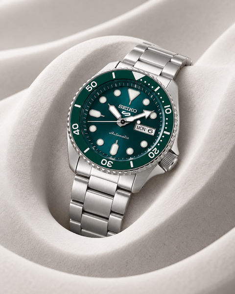 Seiko SRPD61K1 5 Sports SKX Series Automatic 42.5 mm Watch
