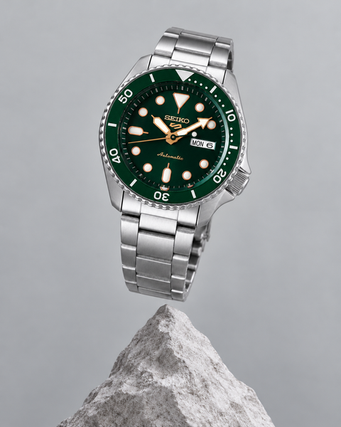 Seiko SRPD63K1 5 Sports SKX Series Automatic 42.5 mm Watch