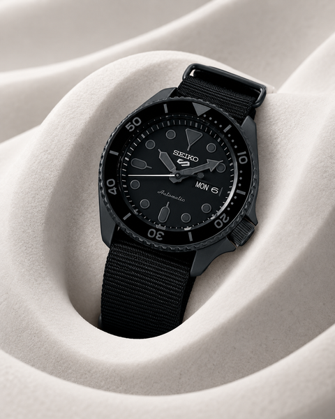 Seiko SRPD79K1 5 Sports SKX Series Automatic 42.5 mm Watch