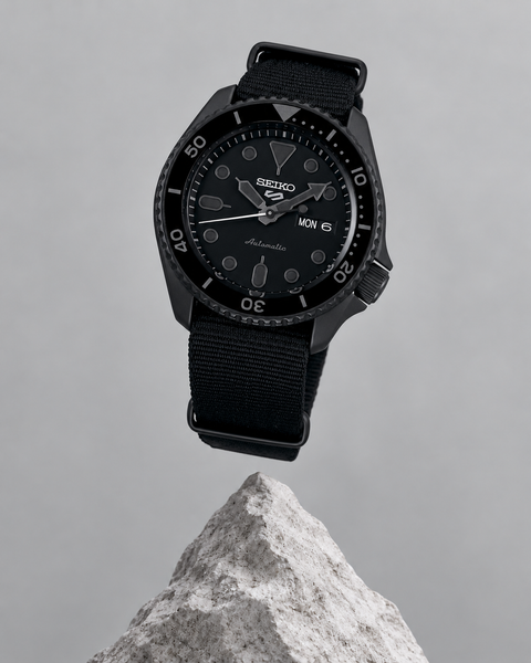 Seiko SRPD79K1 5 Sports SKX Series Automatic 42.5 mm Watch
